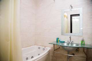 Мини-отель Academic Apartments Алматы Люкс с 1 спальней-6